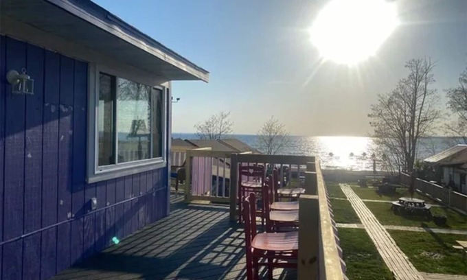 Sylvan Beach Condominio | Beachfront Condo in the heart of Sylvan Beach