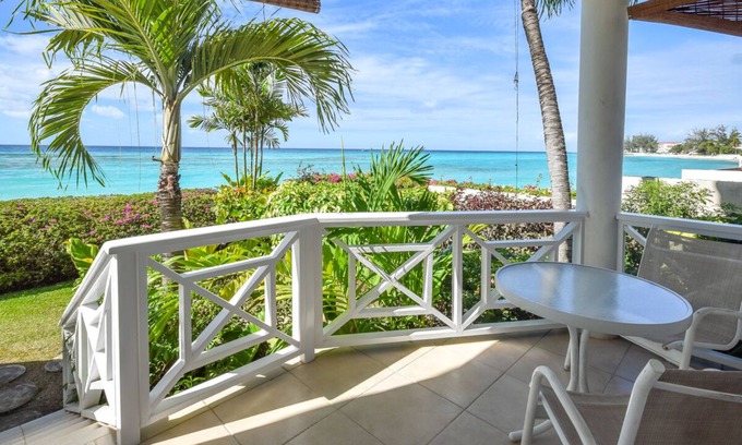 Worthing Apartamento | Beachfront Cosy and Romantic Condo - Nautilus