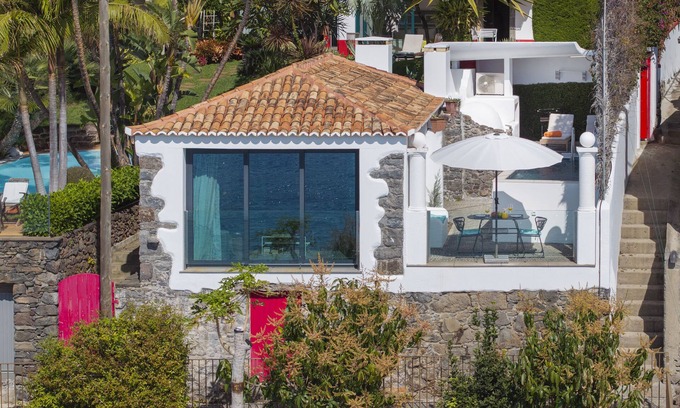 Arco da Calheta Cabaña | Beachfront cottage in Calheta | Cottage do Mar