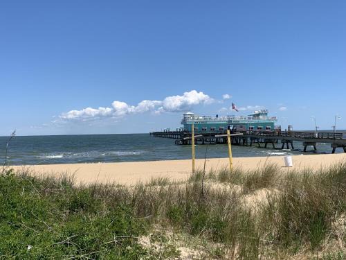 Willoughby Spit Casa | Beachfront Cottage Best Location in Ocean View! cottage