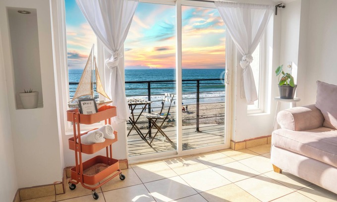 Costa Apartamento | FRENTE AL MAR Acogedor 1 Bdr Apt