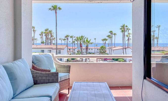 La Paloma Condominio | Ocean View La Paloma Condo w/Beach Access Downtown