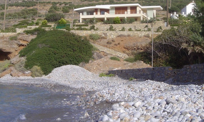 Pefki Apartamento | Suite frente al mar con jardín a pocos pasos de la playa