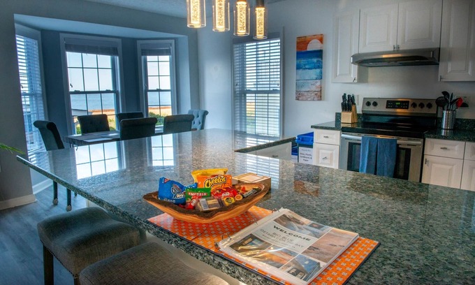 Willoughby Spit Condominio | Beachfront Getaway, Dolphin Suite, 🐶 💙