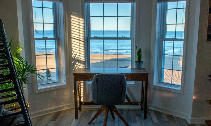 Willoughby Spit Condominio | Beachfront Getaway, Mermaid Suite, 🐶 💙