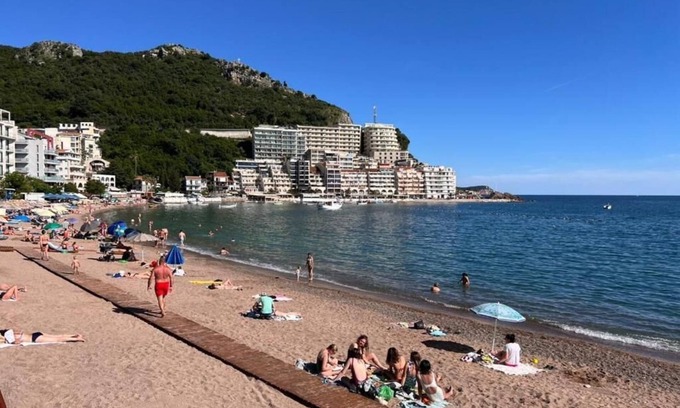 Rafajlovici Apartamento | Beachfront Holiday home