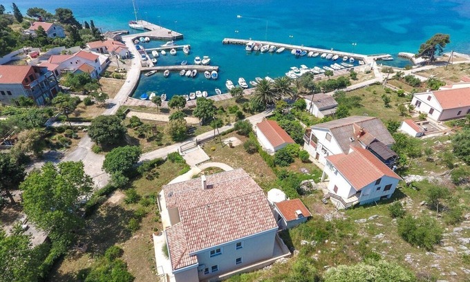 Molat Casa | Beachfront Holiday House Kaliope