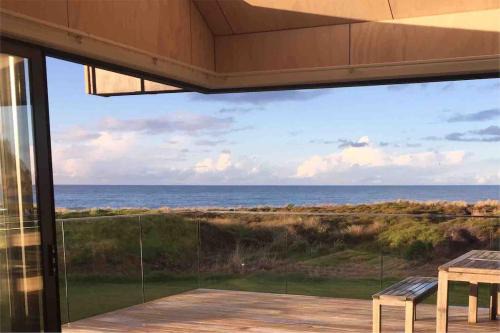 Whiritoa Casa | Beachfront House at Whiritoa, Coromandel