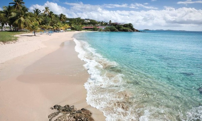 Flag Hill Complejo | Beachfront LimeTree Resort 1-Bedroom Suite + Amenities