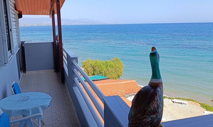 Korithion Apartamento | Beachfront luxury apartment, 2nd floor, amazing view On the sand I I
