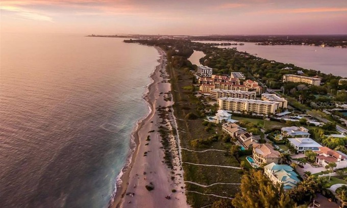 Siesta Key Casa | Beachfront Luxury Siesta Key Beach House