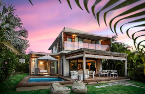 La Preneuse Villa | Beachfront Luxury Villa & pool