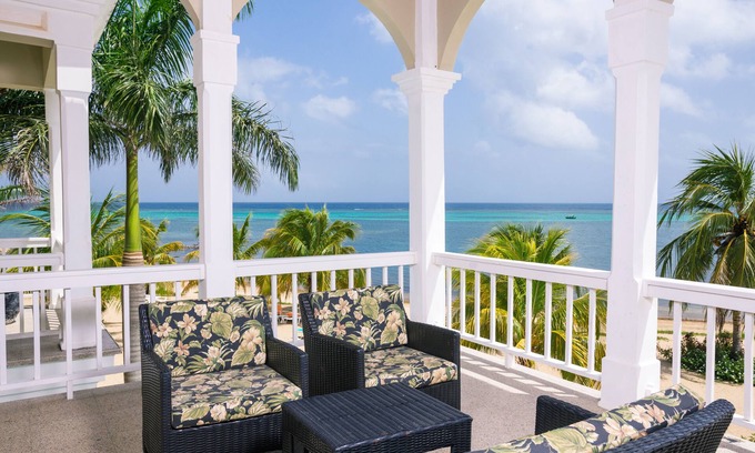 Lawson Rock Condominio | Lujo frente al mar con piscina privada en la azotea en comunidad privada