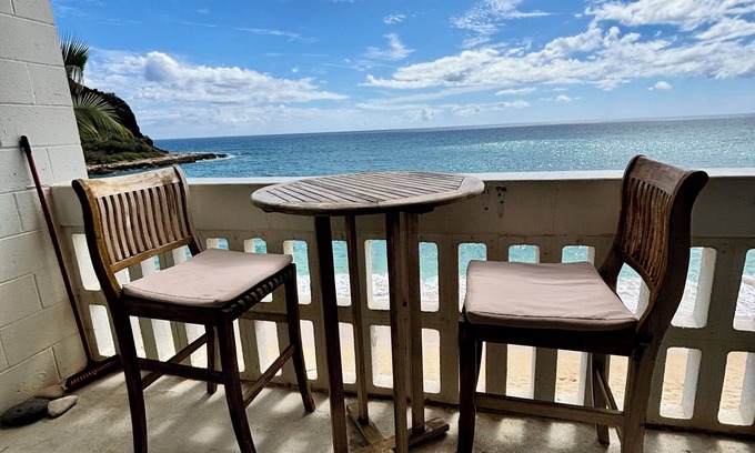 Makaha Condominio | Beachfront Makaha Condo, Breathtaking Ocean Views, MAY SUPER SPECIAL PRICE!!