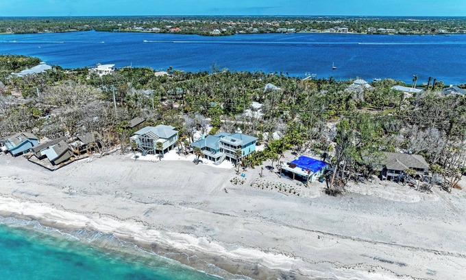 Englewood Casa | Beachfront Palace with Birdseye Rooftop Deck
