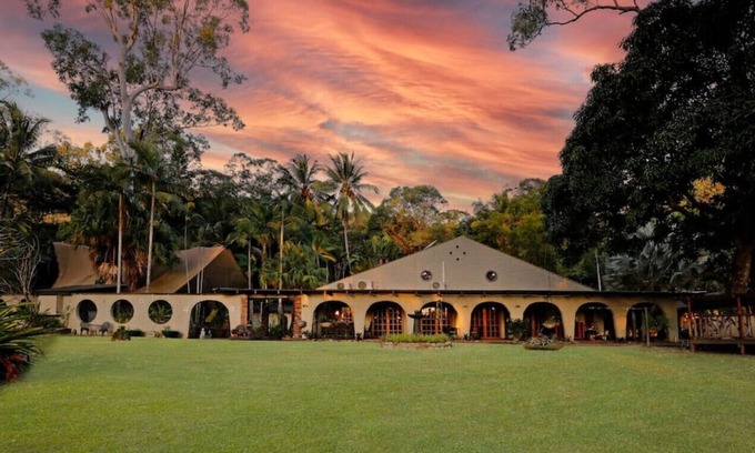 East Trinity Casa | Beachfront Paradise Araluen Resort Close to Cairns