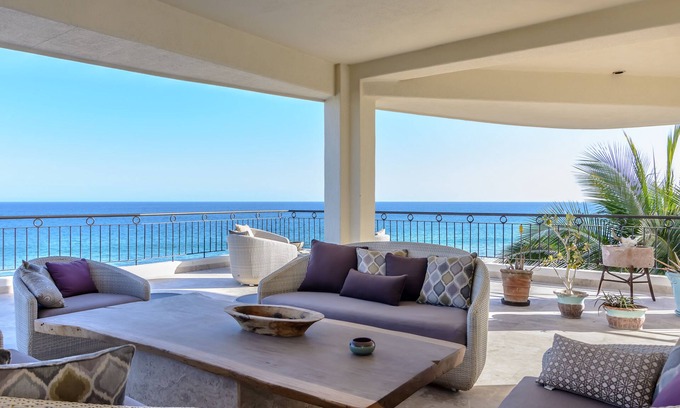 Zona Hotelera Villa | ATICO FRENTE AL MAR 5.500sq / ft hasta 10 personas