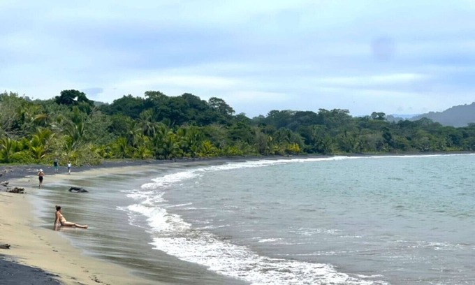 Manzanillo Casa | Beachfront | Pool Access | Walk Everywhere