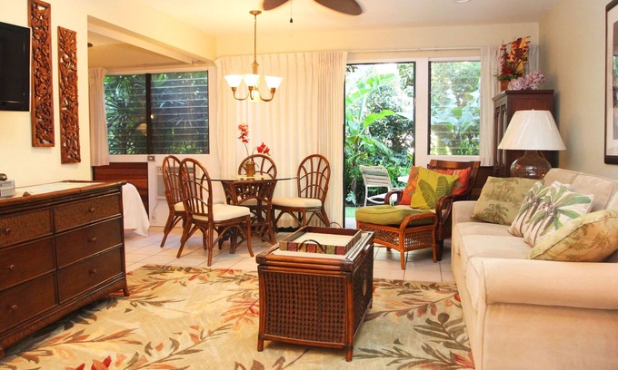 Maalaea Condominio | HK-A15 - Condo de Maui con vista al jardín en un tranquilo complejo frente al mar, a unos cincuenta pasos de la playa