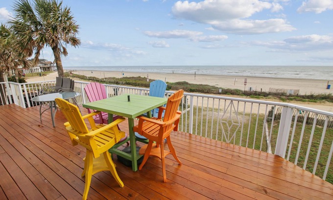 Spanish Grant Casa | Beachfront Sea Shell | Beachfront, Steps to Water
