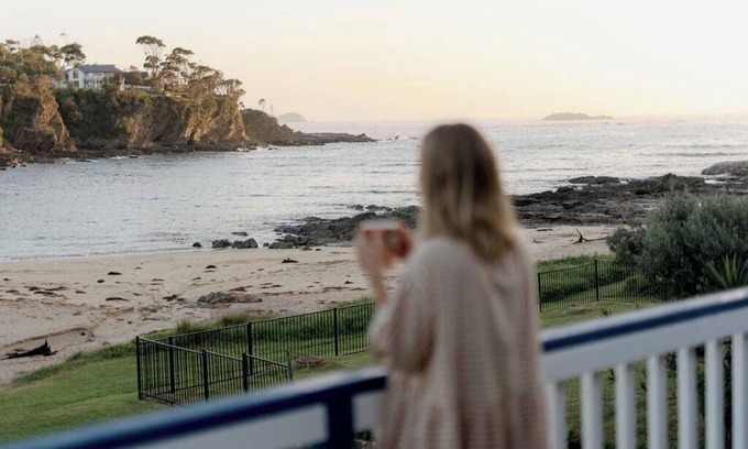 Malua Bay Casa | Beachfront Shack · Malua Bay - Beachfront - Pet Friendly - EV Charger