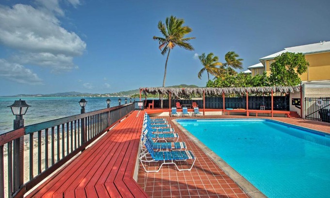 Estate Golden Rock Apartamento | Beachfront St Croix Condo with Pool and Lanai!