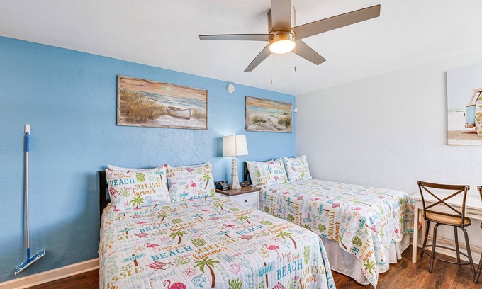 Bostwick Park Apartamento | Beachfront Studio w/ Community Indoor Pool!
