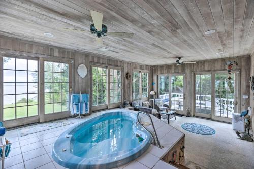 Urbanna Casa | Beachfront Urbanna Home with Gas Grill and Deck!