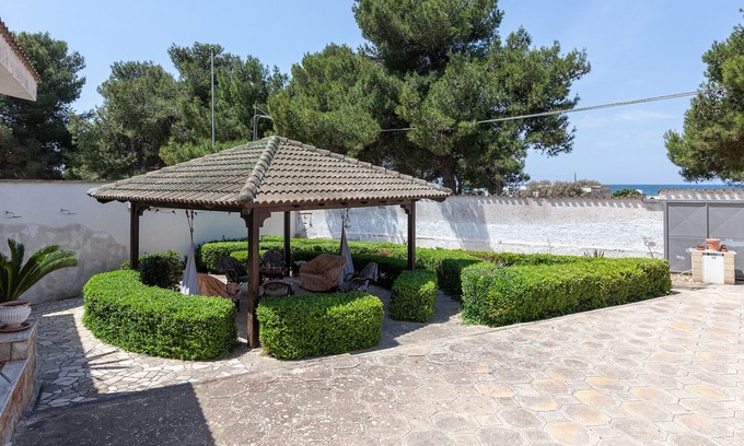 Sant'Isidoro Chalet De Esquí | Villa frente al mar, junto a la arena de la costa jónica m525