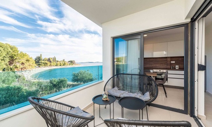 Bibinje Apartamento | Frente a la playa Villa Fresca (F2) Apartamento de lujo 3+1 huéspedes