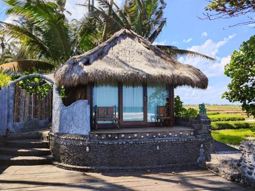 Kerambitan Villa | Beachfront Villa Nixie and the Sea Tabanan