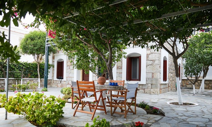 Vrontados Villa | Villa frente al mar, Ormos Lo, Vrontados, Isla de Chios, Grecia