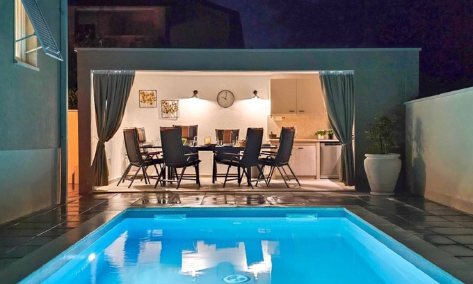 Zambratija Casa | Villa frente al mar con piscina privada, ingeniosa cocina exterior, lavadora y apta para perros