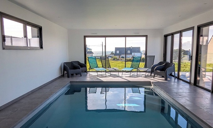 Poulgoazec Villa | Beachfront villa with heated indoor pool