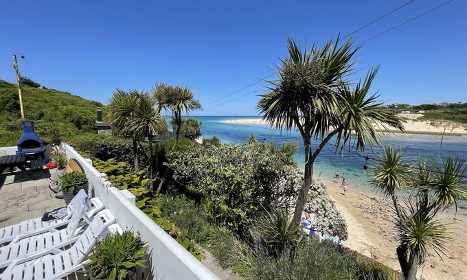 Lelant Casa | Beachpad's Beach Bungalow on *Best Beach 2024 The Times + hot tub parking wifi