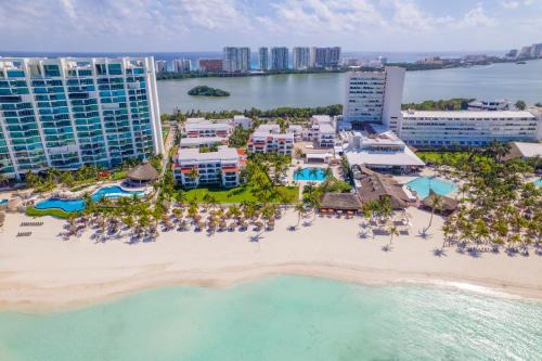 Punta Cancún Hotel | Beachscape Kin Ha Villas & Suites