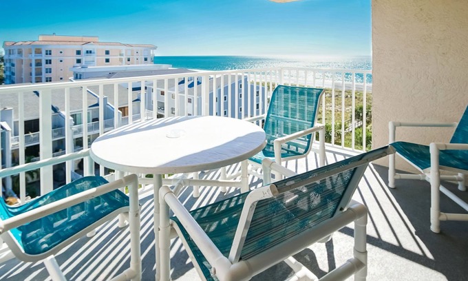 Capri Isle Condominio | Beachside 1BR Condo w/ Balcony Views
