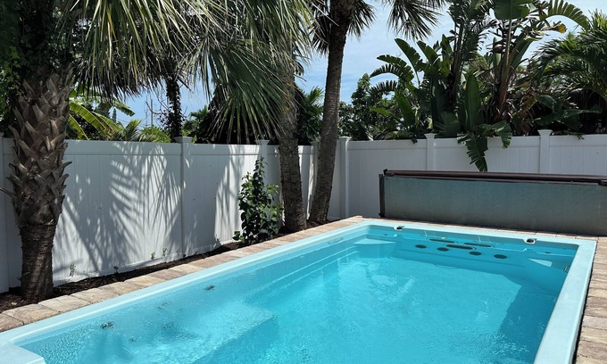 Boardwalk Casa | Beachside 3bedroom home plus studio & a big swim spa in awesome New Smyrna Beach