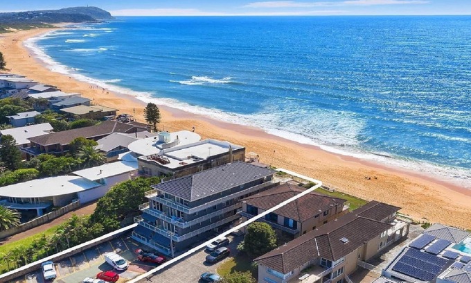 Wamberal Apartamento | TRASERO DEL BLOQUE FRENTE AL MAR, SOLO A METROS DE LA PLAYA