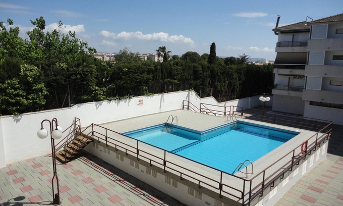 Torredembarra Apartamento | Apartamento en Torredembarra a 150m de la playa con 3 dormitorios, terraza y piscina comunitaria