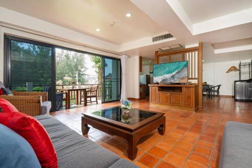Nai Harn Apartamento | Beachside Apt Short Walk to Nai Harn Beach 2-3 BR