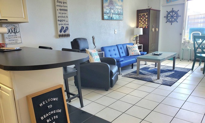 South Peninsula Historic District Condominio | **"Beachside Bliss: Ocean Views & Endless Fun in Daytona!"**