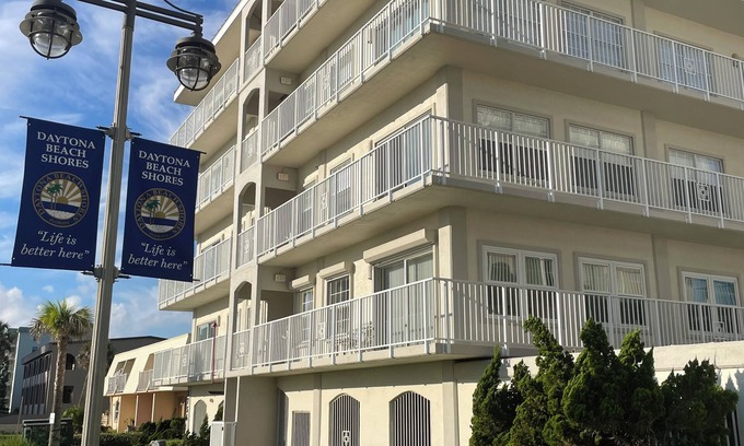 Ocean View Halifax Estates Condominio | Beach Condo 2BA / 2BR con playa y vistas al río. Spa / Piscina de entrenamiento.