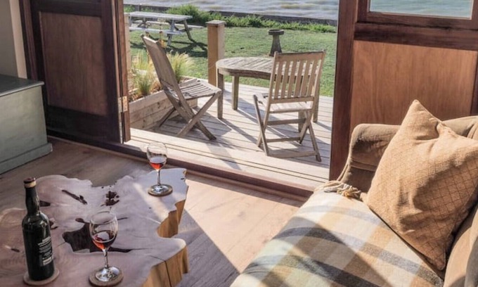 Cowes Chalet De Esquí | Beachside chalet No 2 with private access to beach