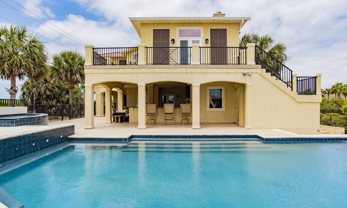 Perdido Key Coves One Casa | Beachside Gulf-View Home | Canal Front | Private Infinity Pool & Dock w/Boat Lift | Golf