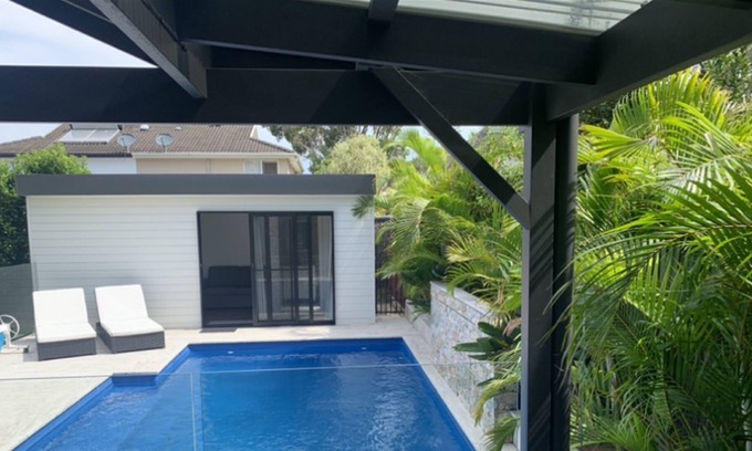Cronulla Apartamento | Beachside pool studio - 2 min from Cronulla beaches!