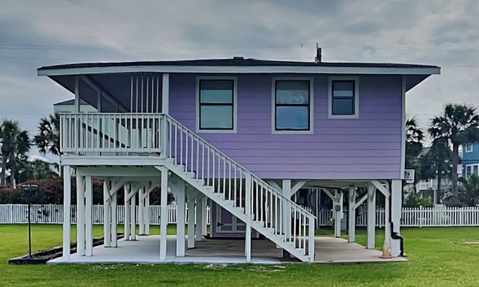 Galveston Casa | Beachside Tiki Hut | Charming Home, Near Beach