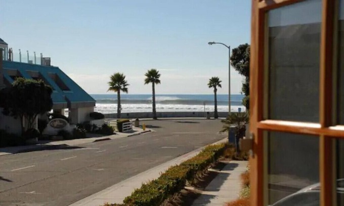 Downtown Cabaña | Beachwalk-boogie boards, beach chairs , all here!