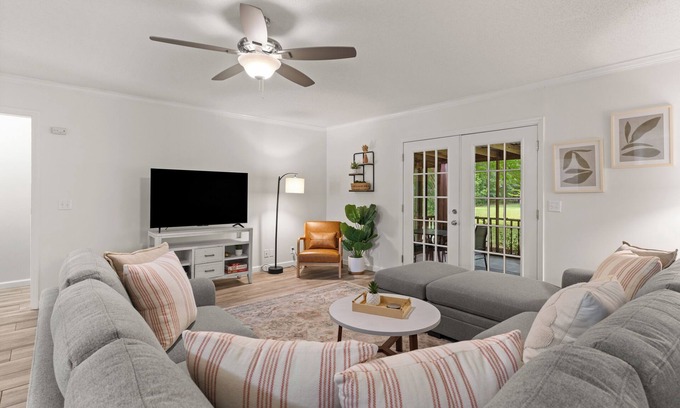 Brunswick Casa | Beachy Keen Hideaway - Boat Launch Nearby!