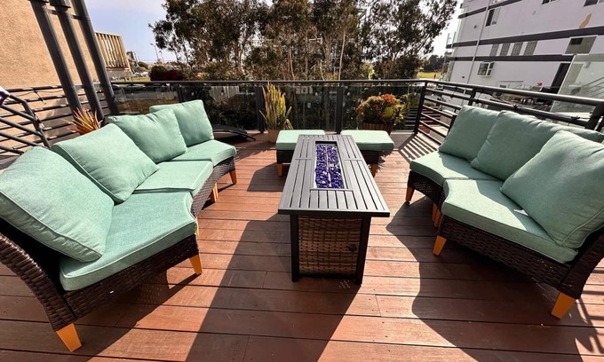 Playa Del Rey Condominio | Beachy Private Get-a-way!! 2 Bed 2 Bath HOT Tub!!!